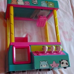 Girls claw machine